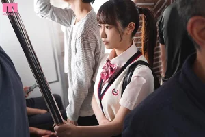 MIDV-599 Em nữ sinh váy ngắn trên tàu điện Ono Rikka